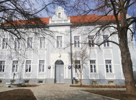 Foto obecní budovy